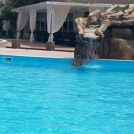Apart Otel In Sunny Beach, Complex Sun Village, 80 Qm, 2 Bedrooms & Living Near To The Beach, Swimming Pool, Garden