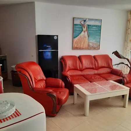 In Sunny Beach, Complex Sun Village, 80 Qm, 2 Bedrooms & Living Near To The Beach, Swimming Pool, Garden Солнечный берег