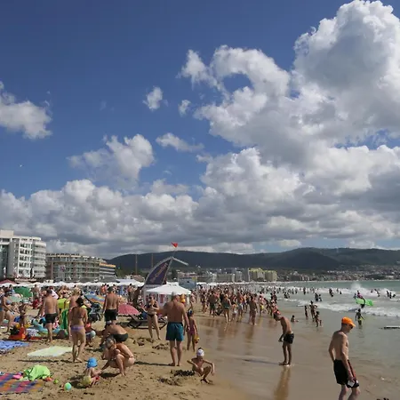 Апарт-отель In Sunny Beach, Complex Sun Village, 80 Qm, 2 Bedrooms & Living Near To The Beach, Swimming Pool, Garden *