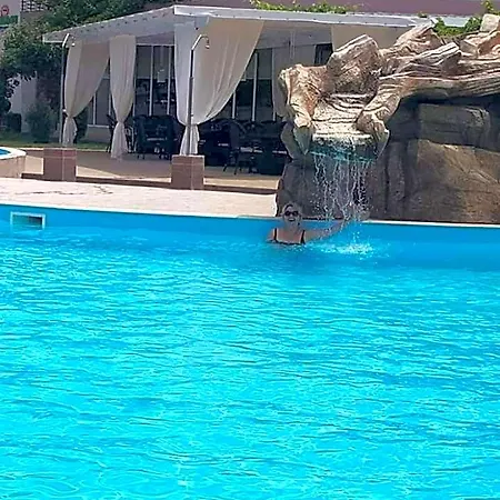 In Sunny Beach, Complex Sun Village, 80 Qm, 2 Bedrooms & Living Near To The Beach, Swimming Pool, Garden Hotel de apartamente *